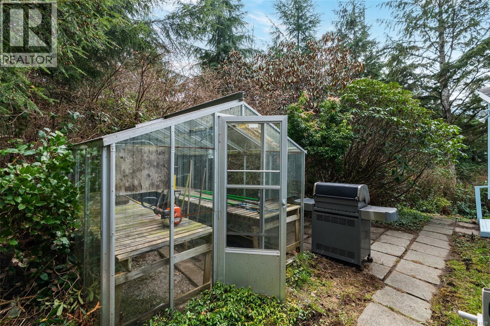  2601 Seaside Drive, Sooke