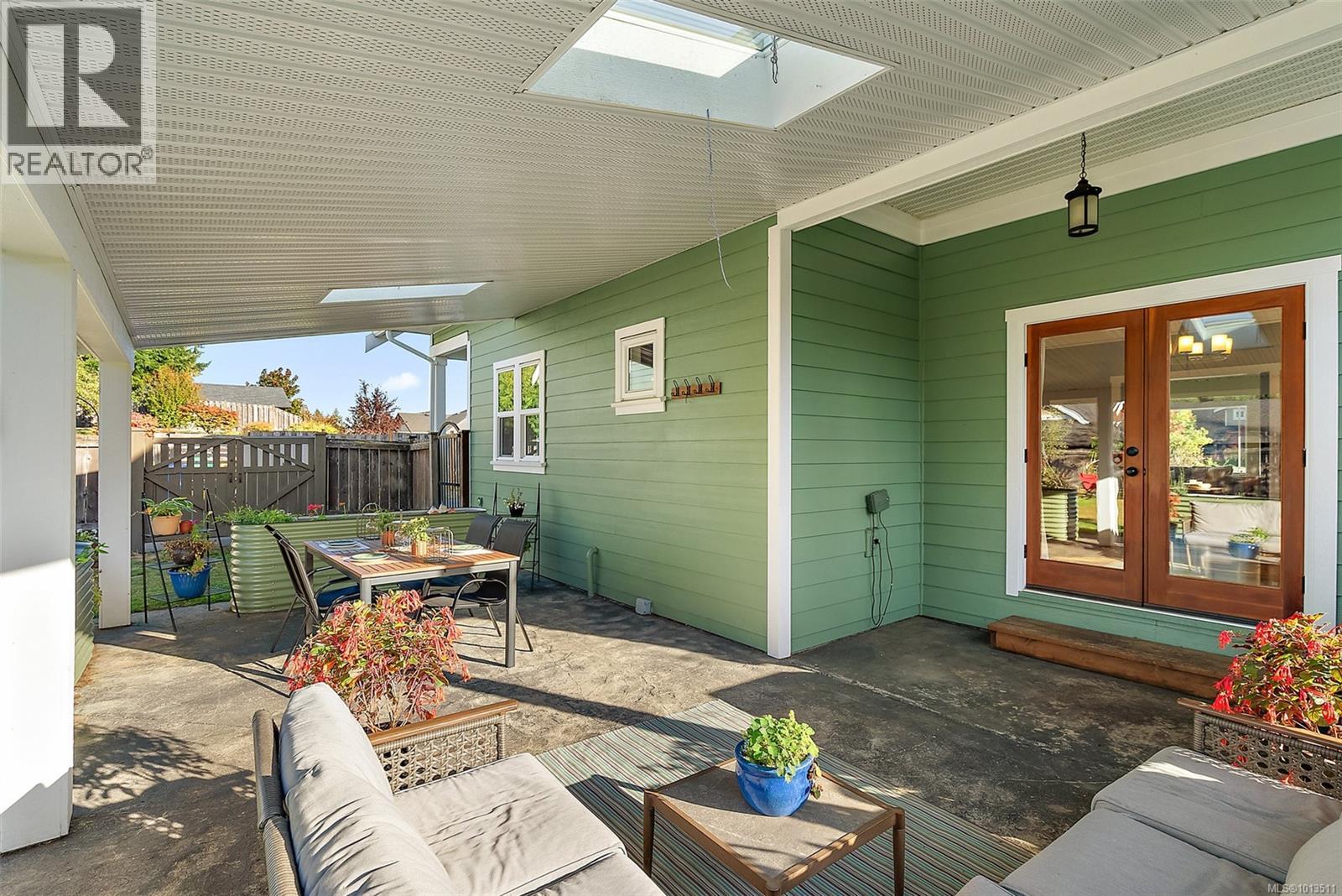 2219 Baron Rd, Shawnigan Lake