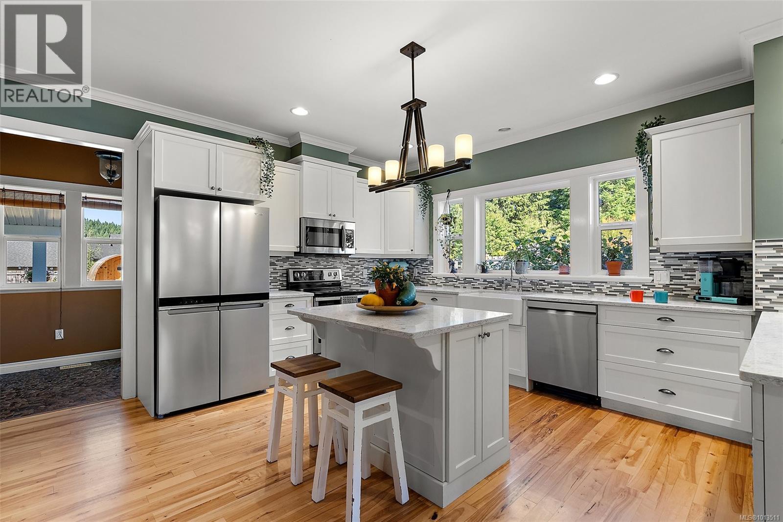 2219 Baron Rd, Shawnigan Lake