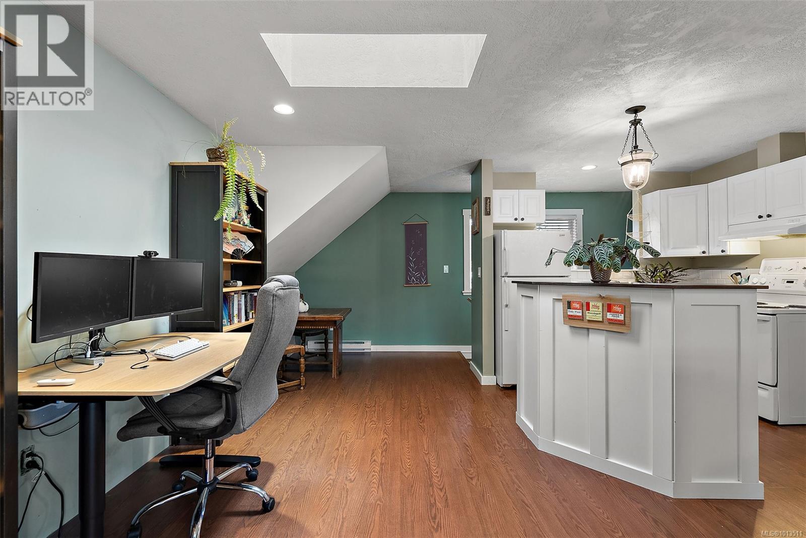 2219 Baron Rd, Shawnigan Lake
