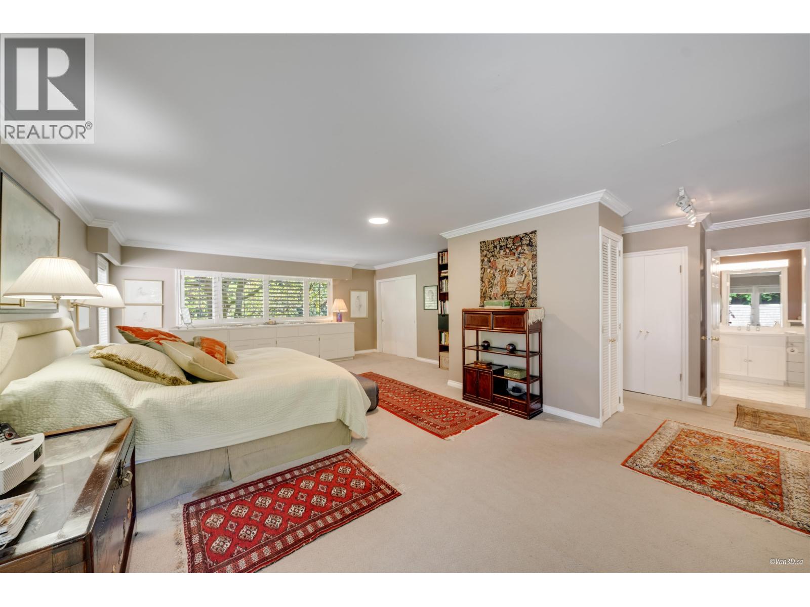 485 SOUTHBOROUGH DRIVE, West Vancouver