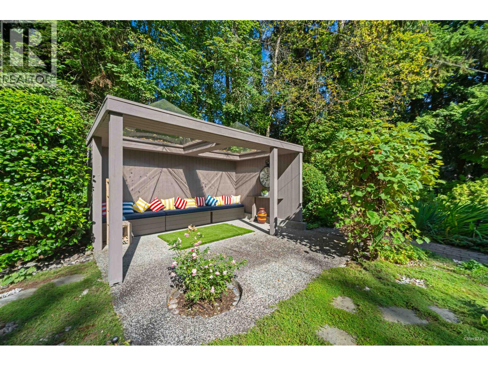 485 SOUTHBOROUGH DRIVE, West Vancouver