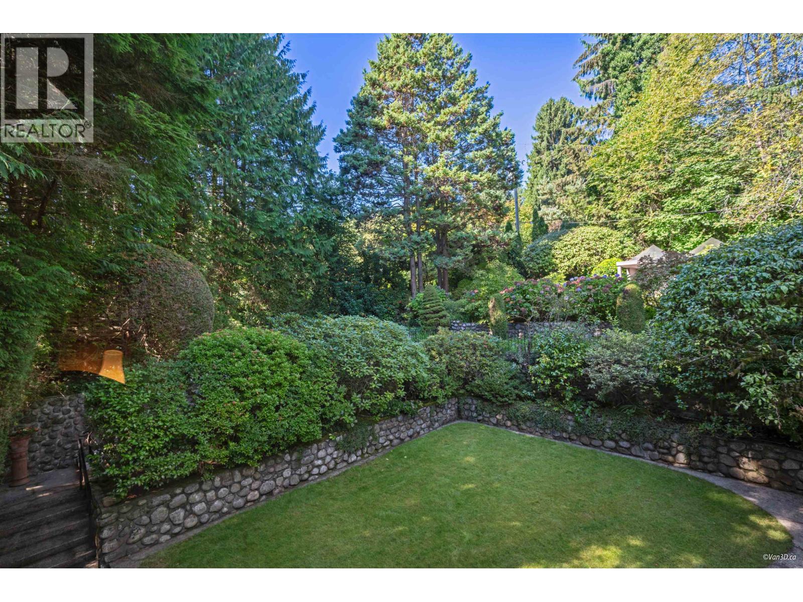 485 SOUTHBOROUGH DRIVE, West Vancouver