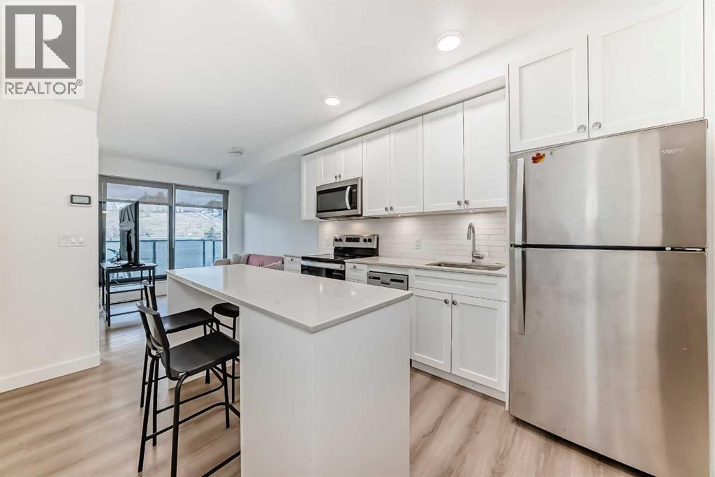 Single Family House for Sale in    Street NE Crescent Heights Calgary 