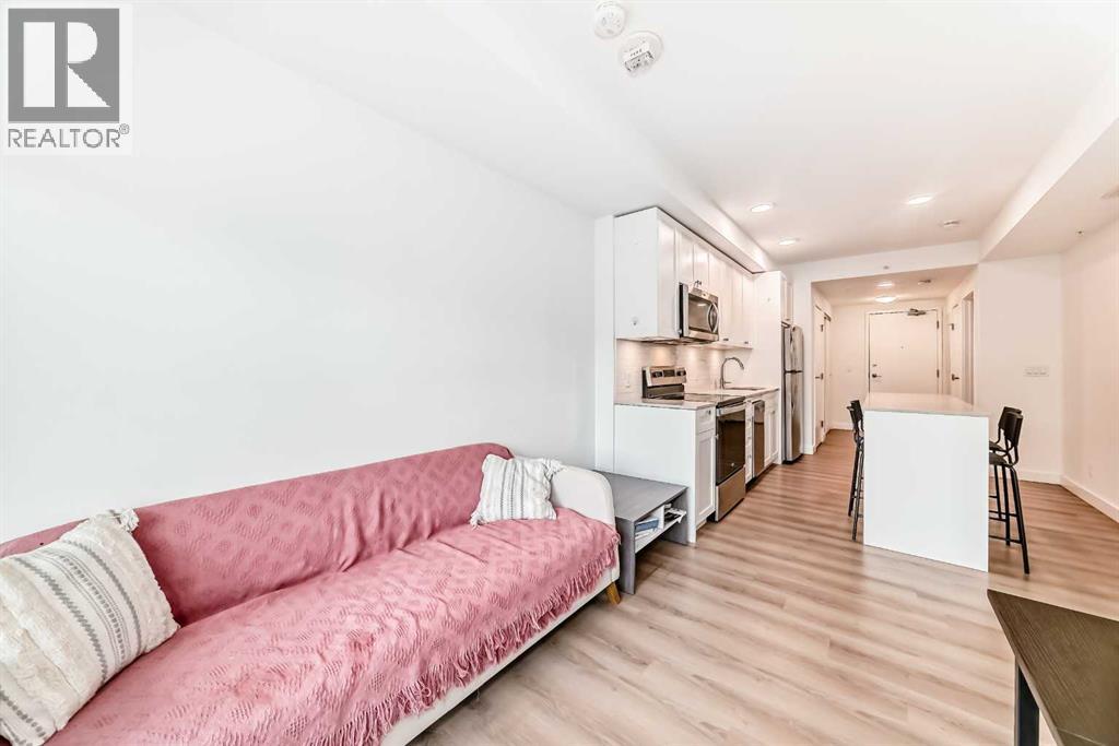Single Family House for Sale in    Street NE Crescent Heights Calgary 