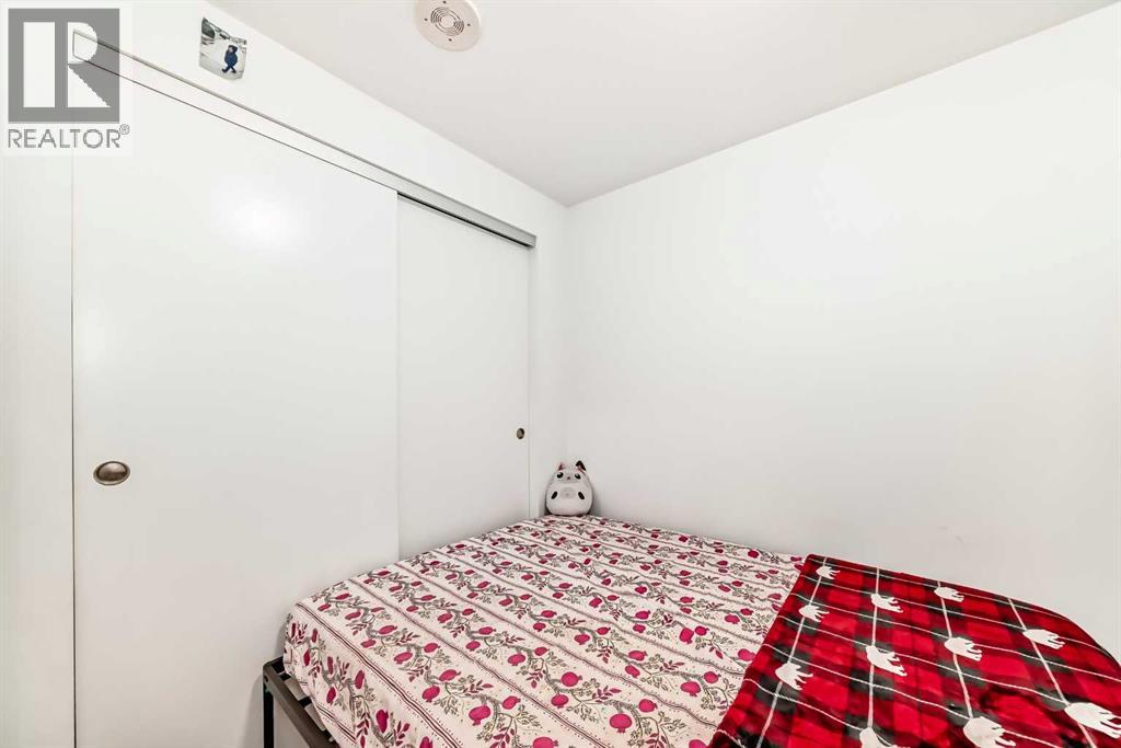 Single Family House for Sale in    Street NE Crescent Heights Calgary 