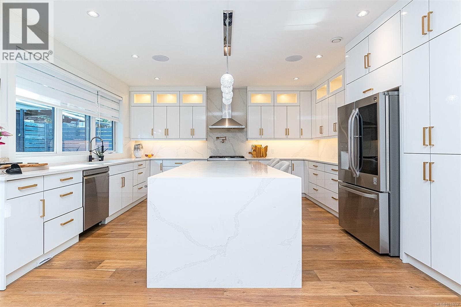 2555 Sinclair Rd, Saanich