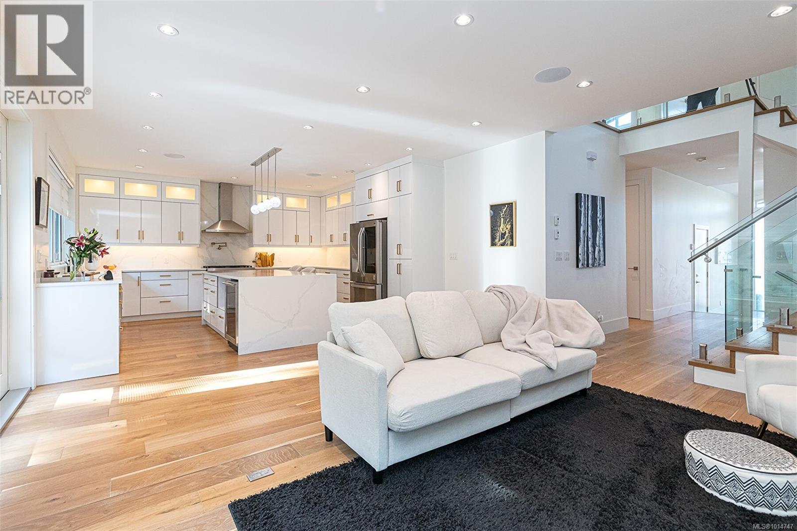 2555 Sinclair Rd, Saanich