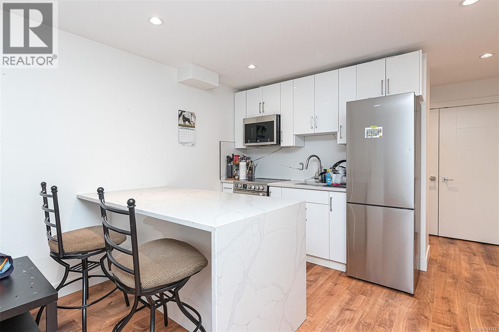 2555 Sinclair Rd, Saanich