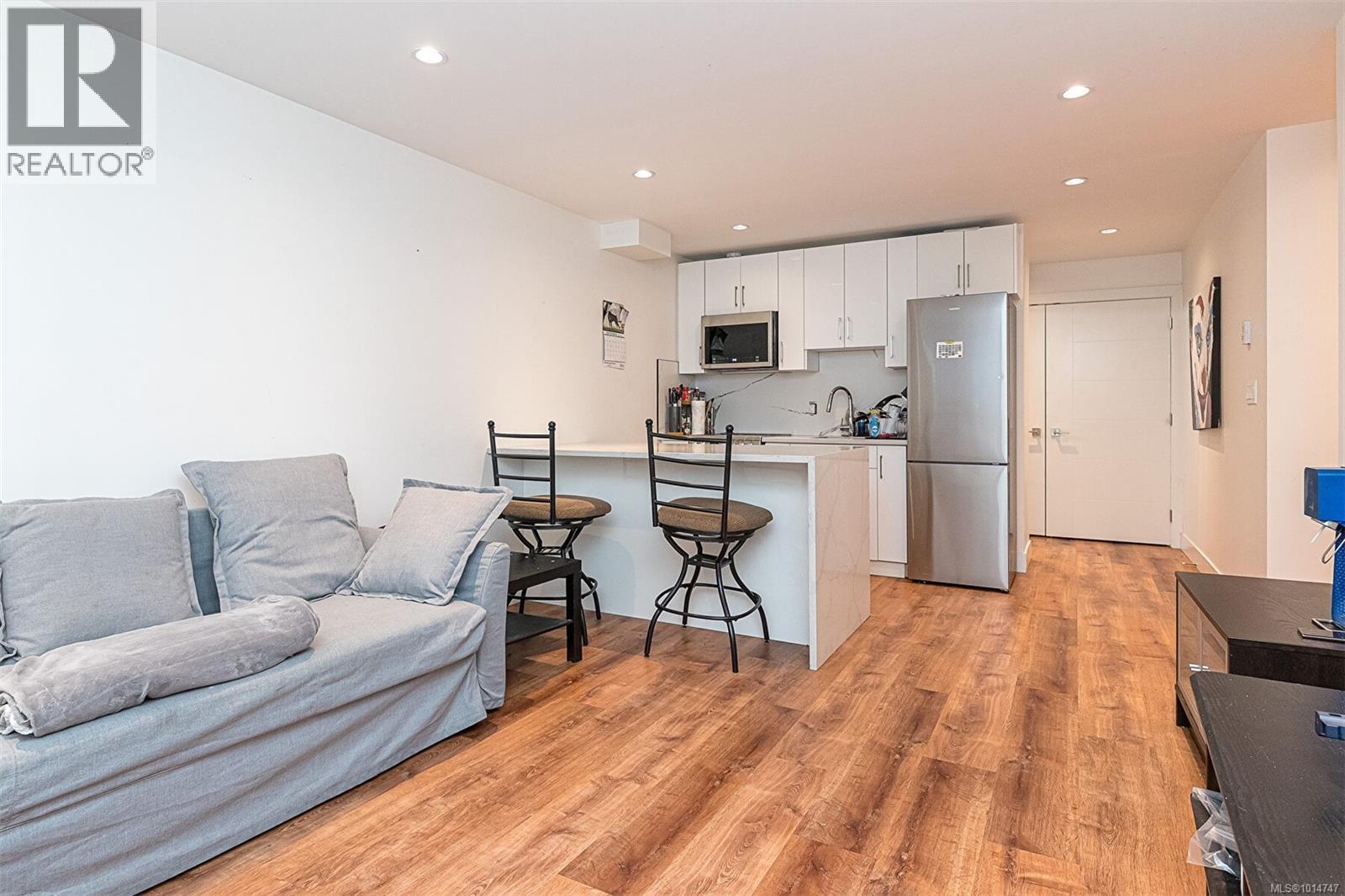 2555 Sinclair Rd, Saanich