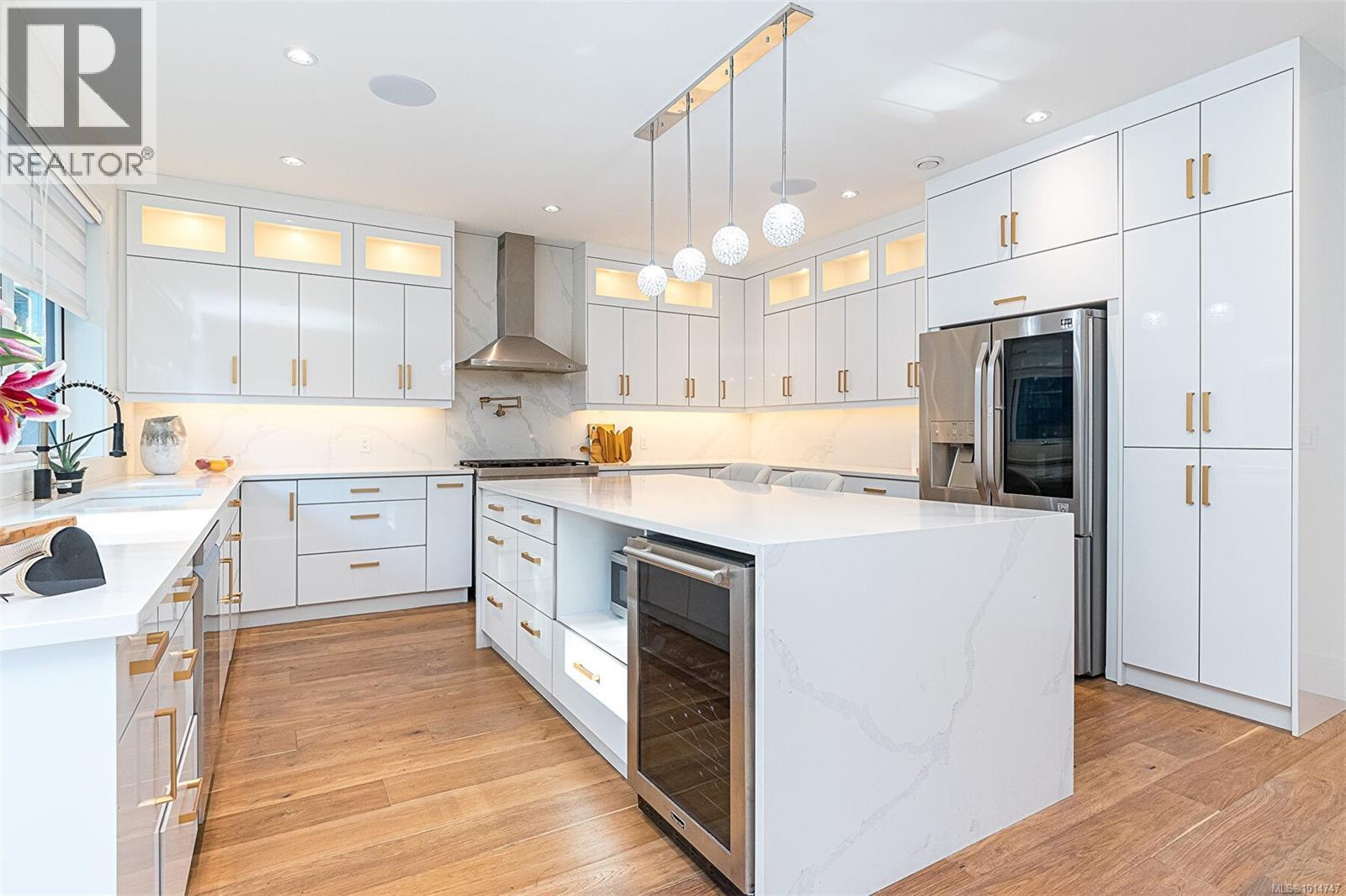 2555 Sinclair Rd, Saanich