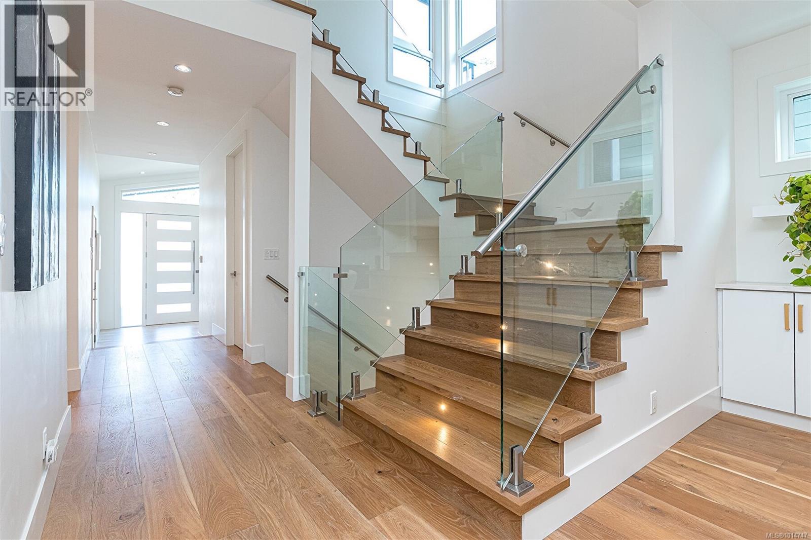 2555 Sinclair Rd, Saanich