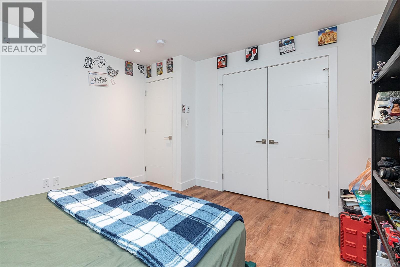 2555 Sinclair Rd, Saanich