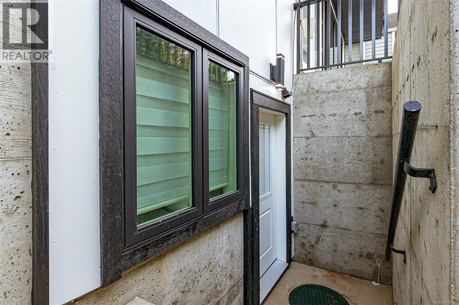 2555 Sinclair Rd, Saanich
