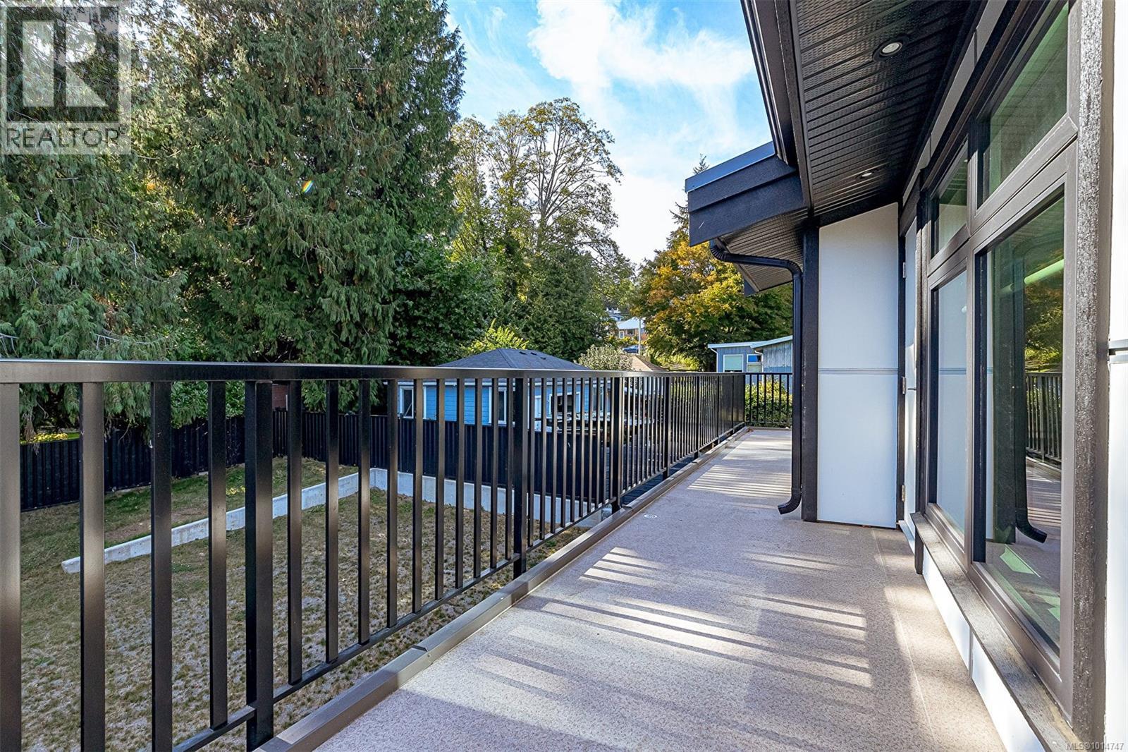 2555 Sinclair Rd, Saanich