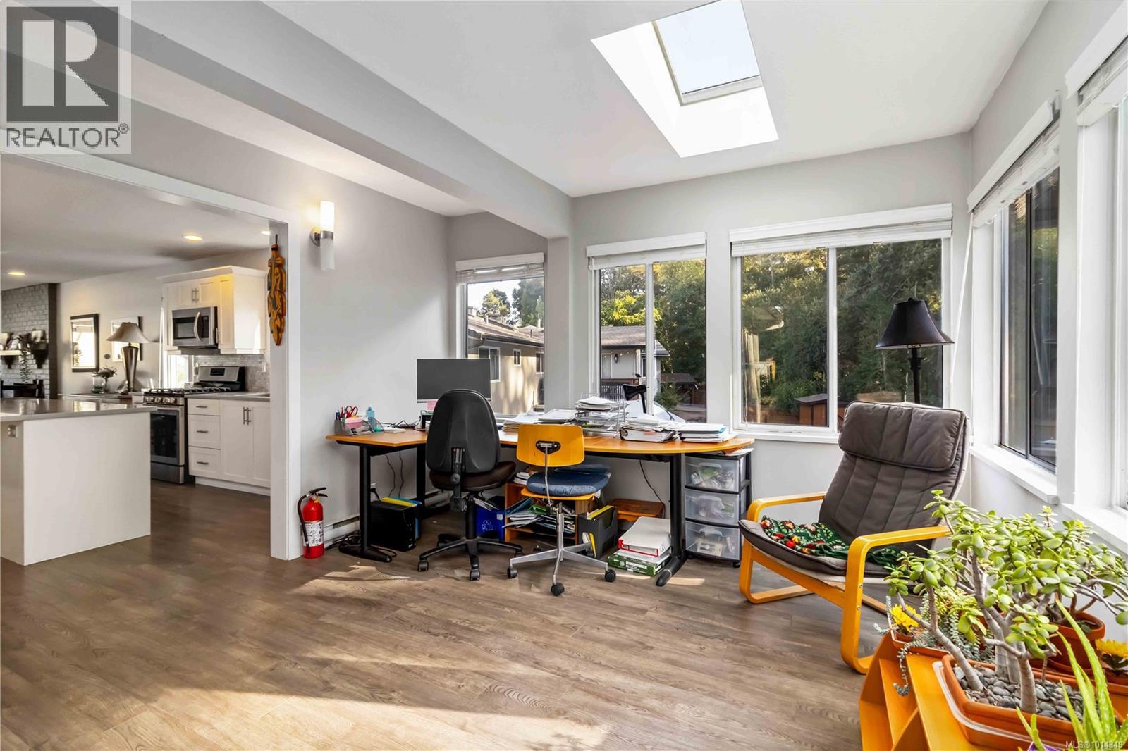  4254 Eastridge Crescent, Saanich