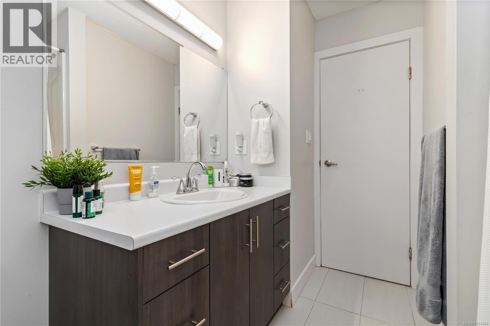  4254 Eastridge Crescent, Saanich