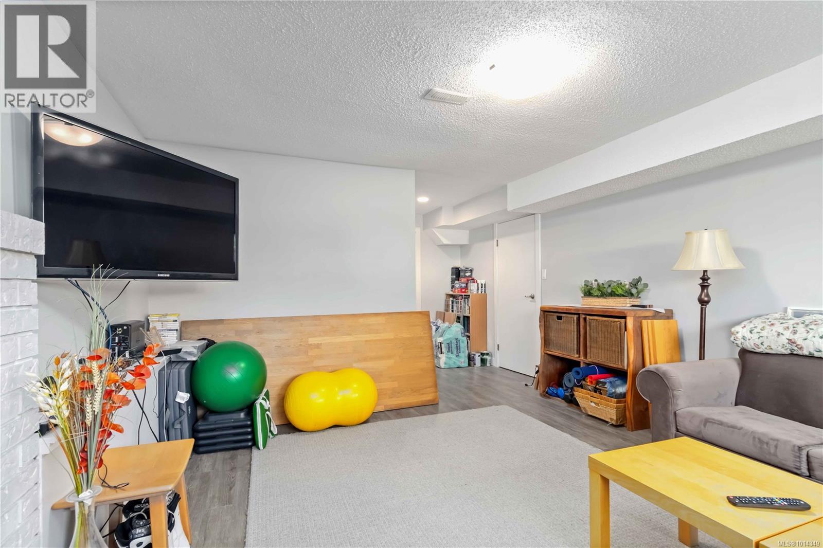  4254 Eastridge Crescent, Saanich