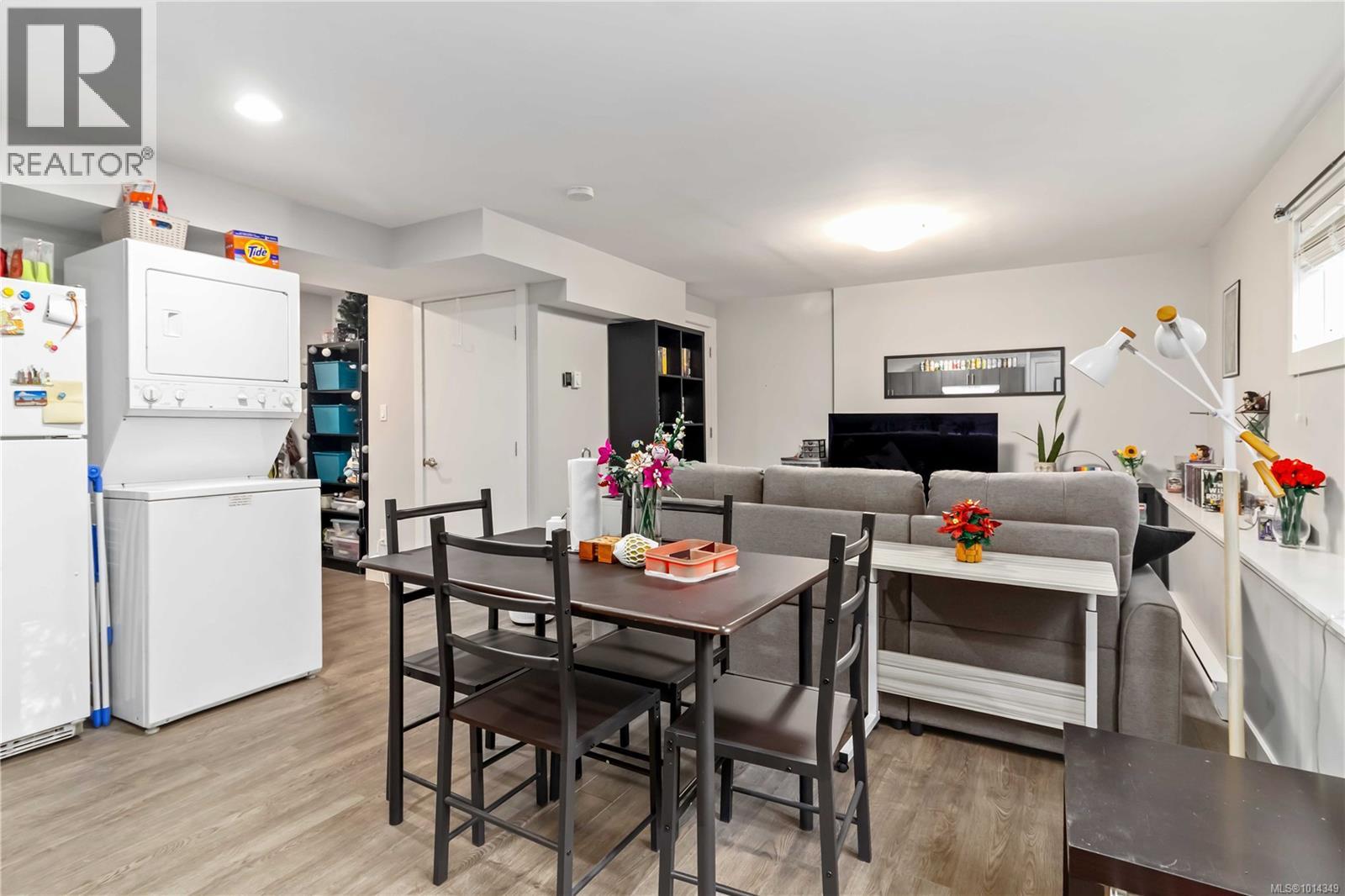  4254 Eastridge Crescent, Saanich