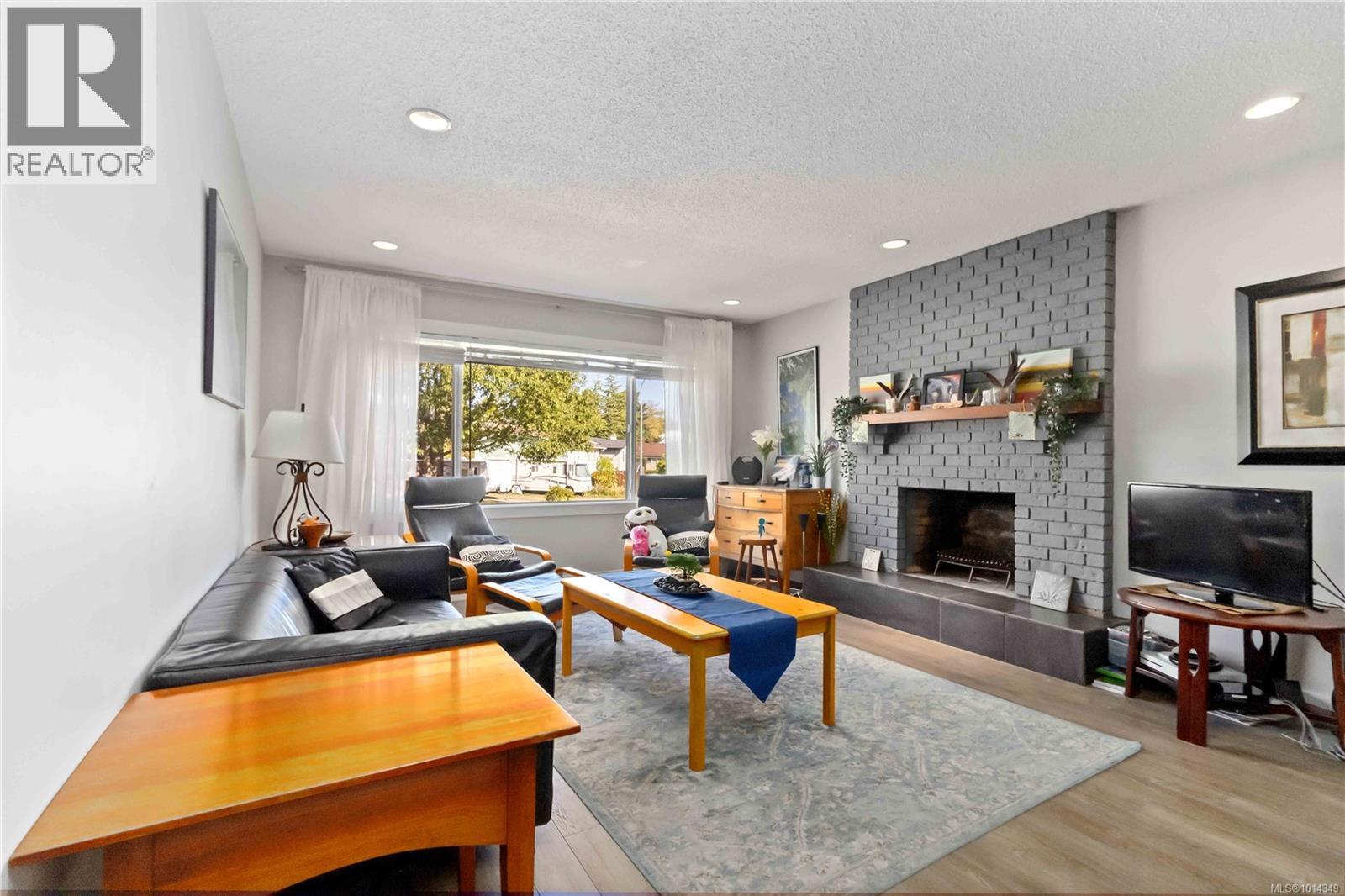  4254 Eastridge Crescent, Saanich