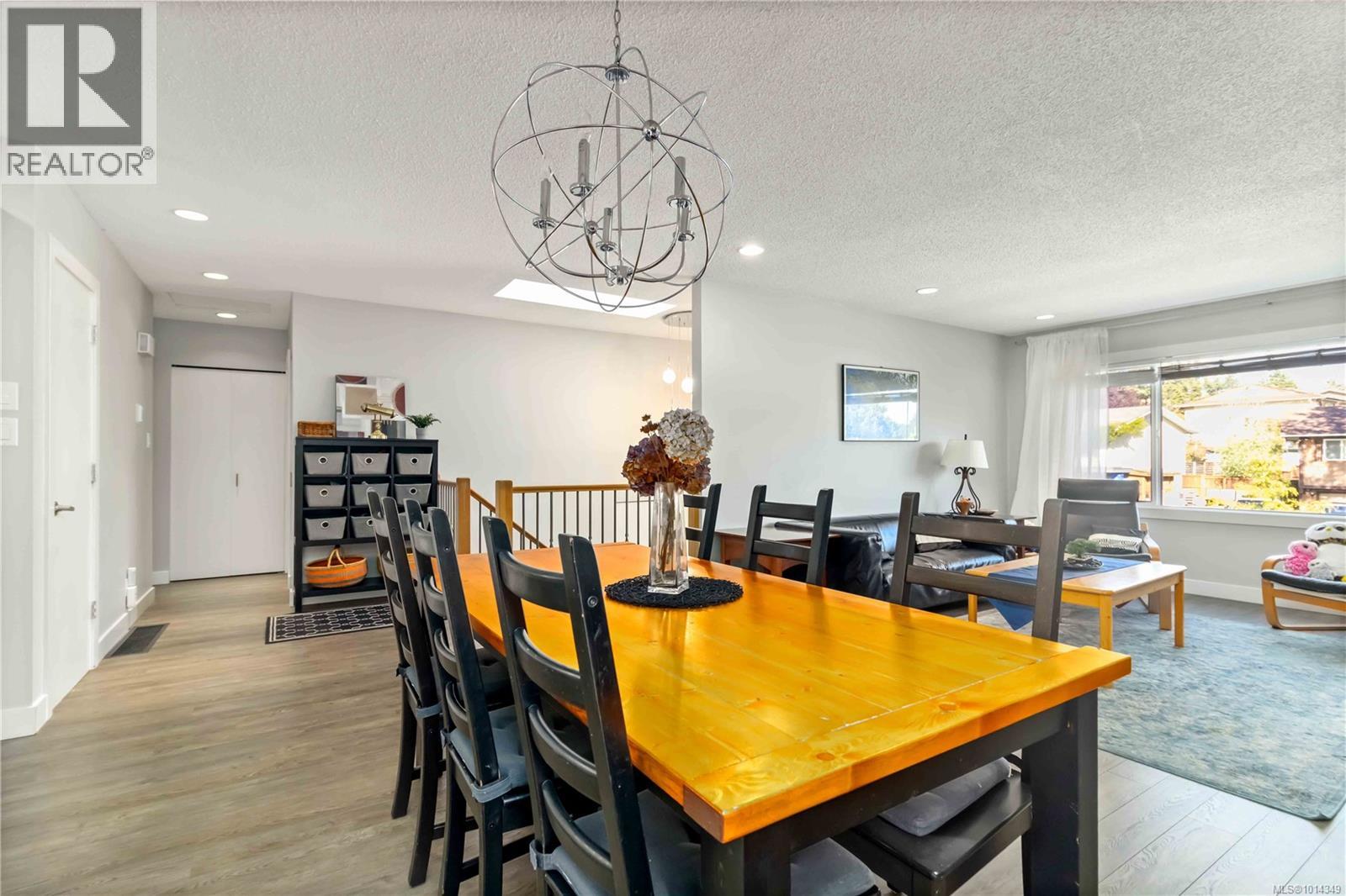  4254 Eastridge Crescent, Saanich