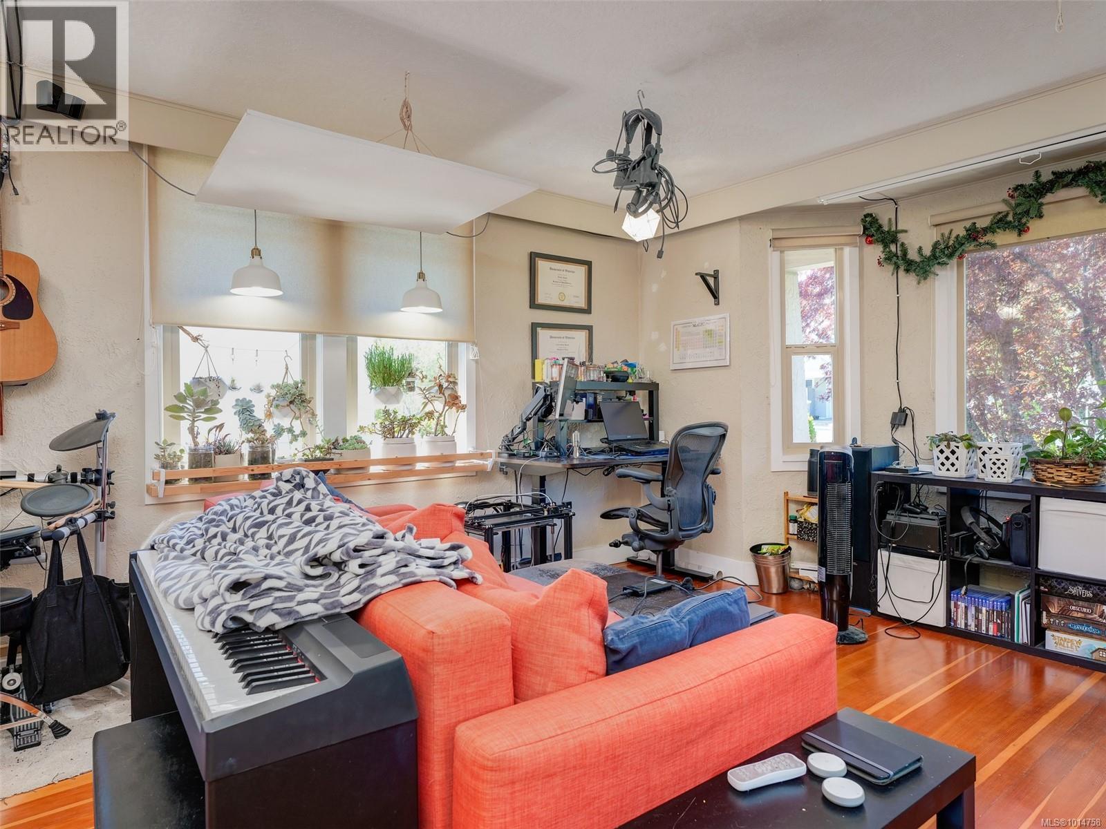  355 Richmond Avenue, Victoria