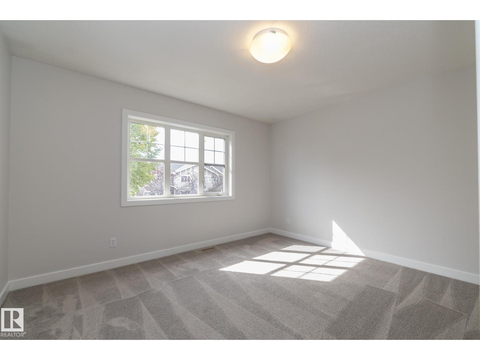 197 BIRCHWOOD CL, Devon