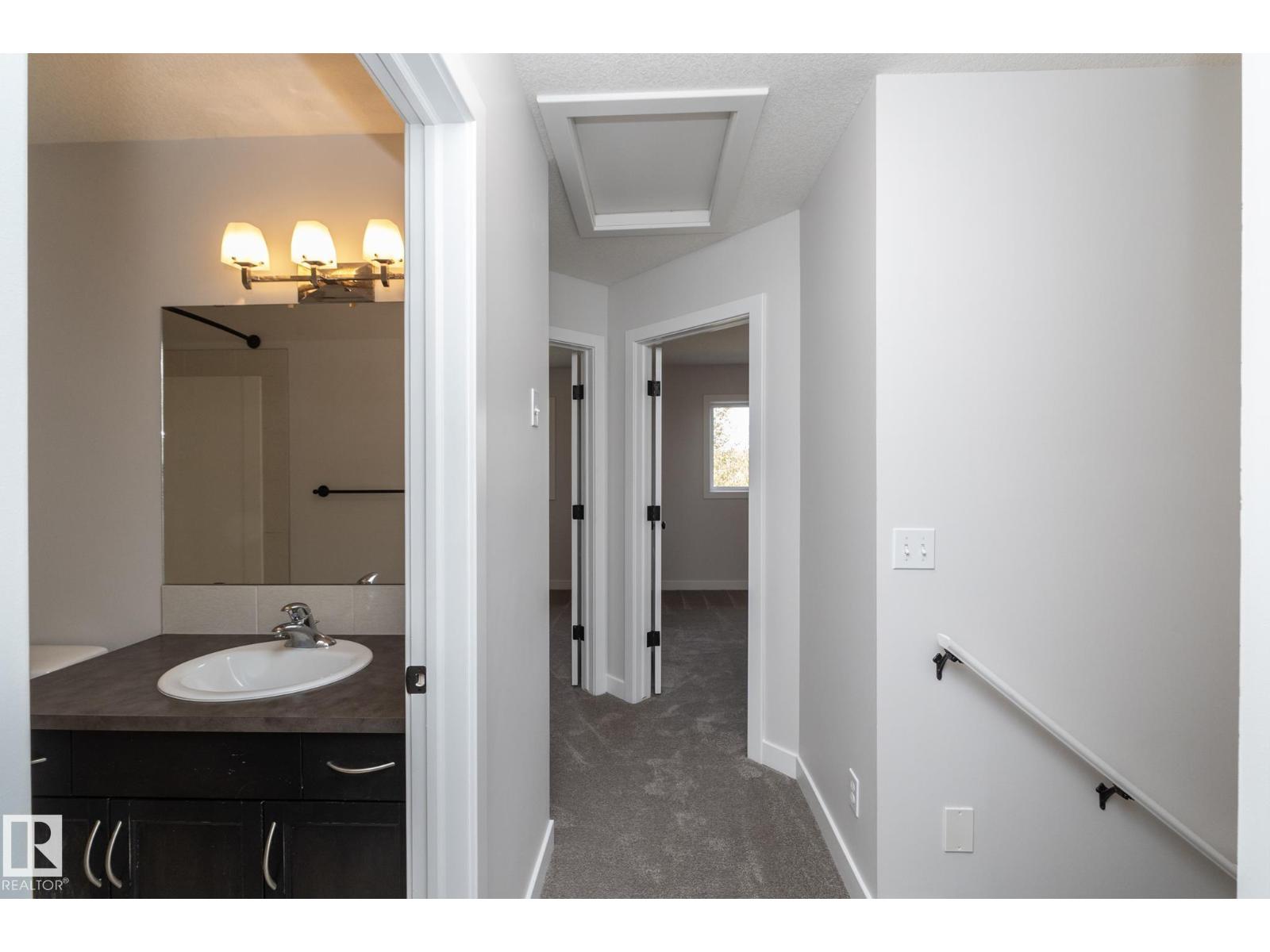 197 BIRCHWOOD CL, Devon