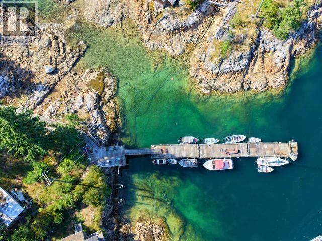 9836 SEVILLA ISLAND, Powell River