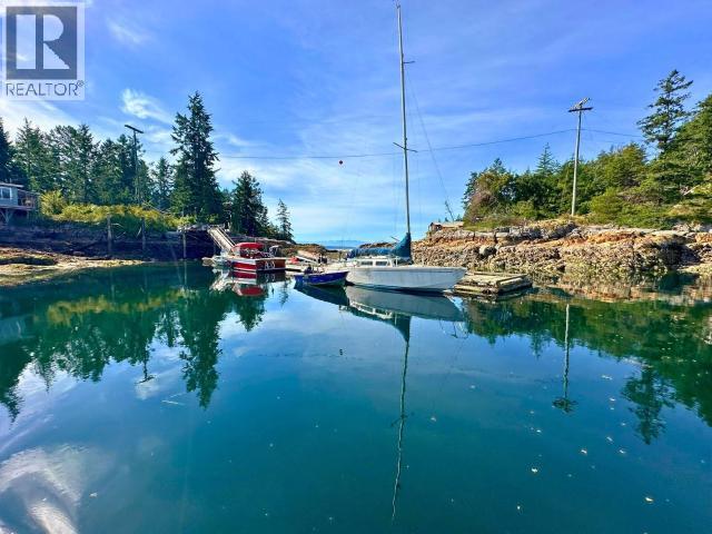 9836 SEVILLA ISLAND, Powell River