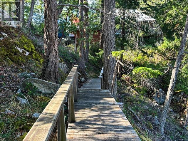 9836 SEVILLA ISLAND, Powell River