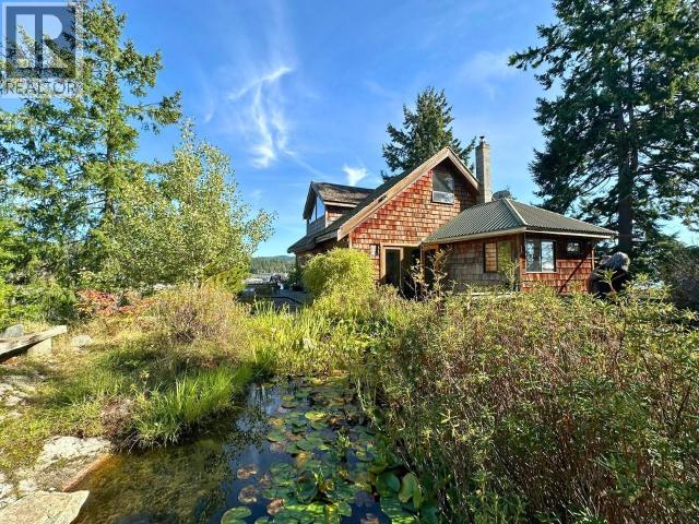 9836 SEVILLA ISLAND, Powell River