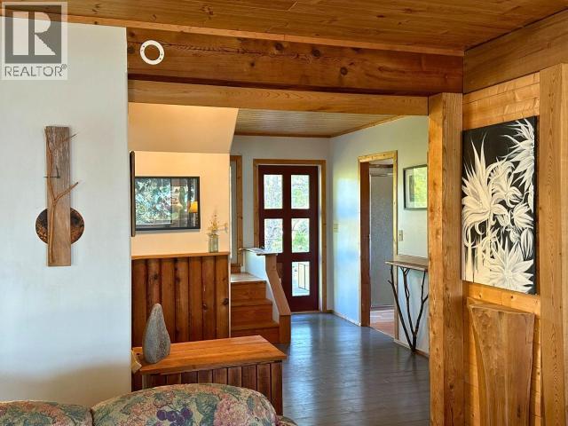 9836 SEVILLA ISLAND, Powell River