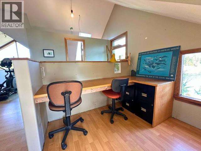 9836 SEVILLA ISLAND, Powell River