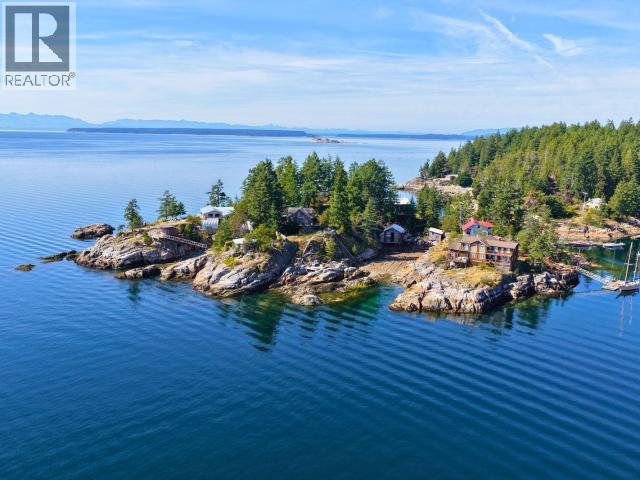 9836 SEVILLA ISLAND, Powell River