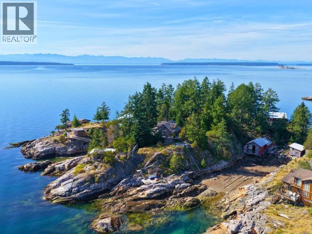 9836 SEVILLA ISLAND, Powell River