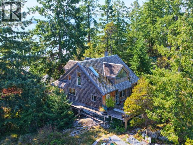 9836 SEVILLA ISLAND, Powell River