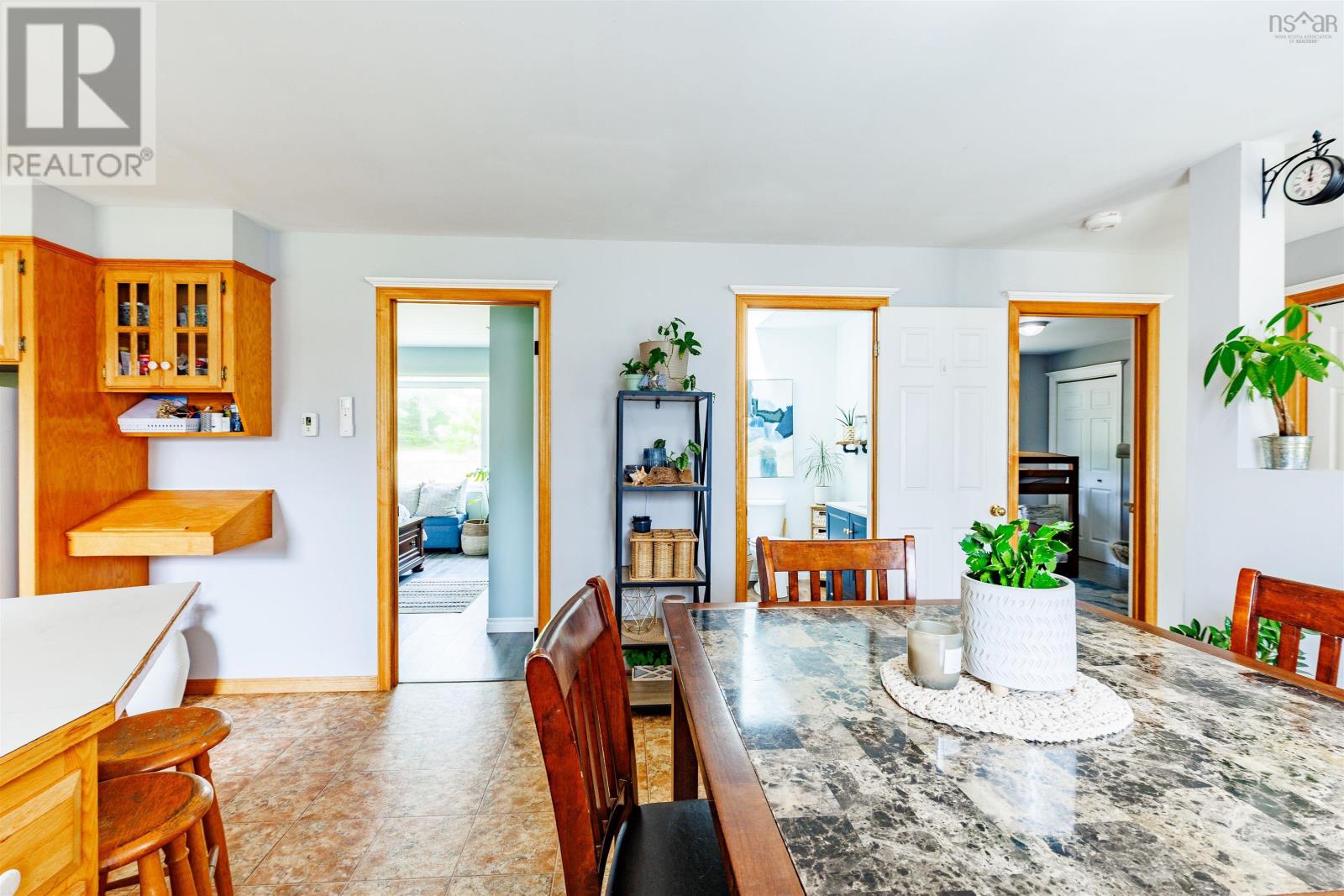 Property 6 of 22 of 4192 3 Highway