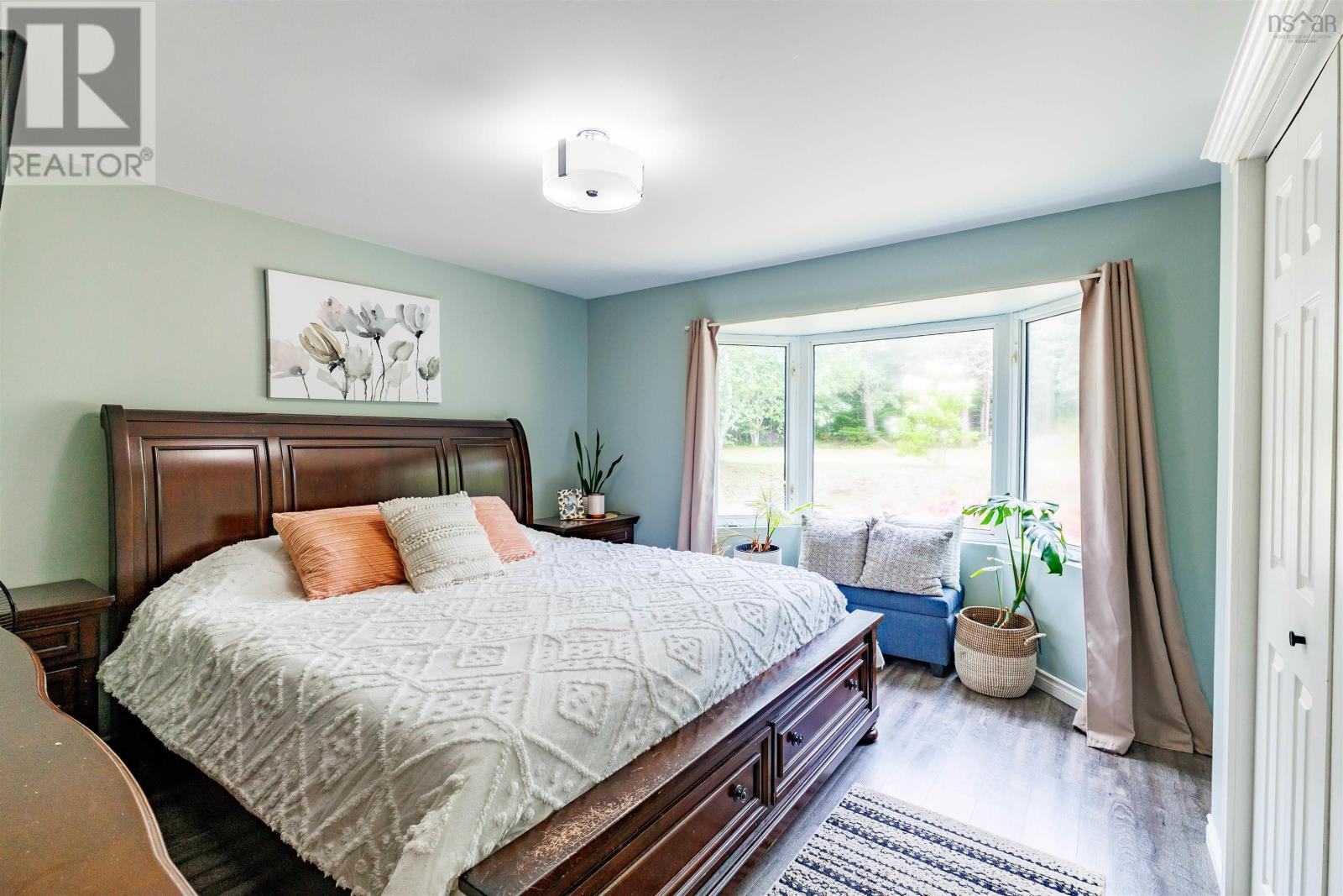 Property 12 of 22 of 4192 3 Highway