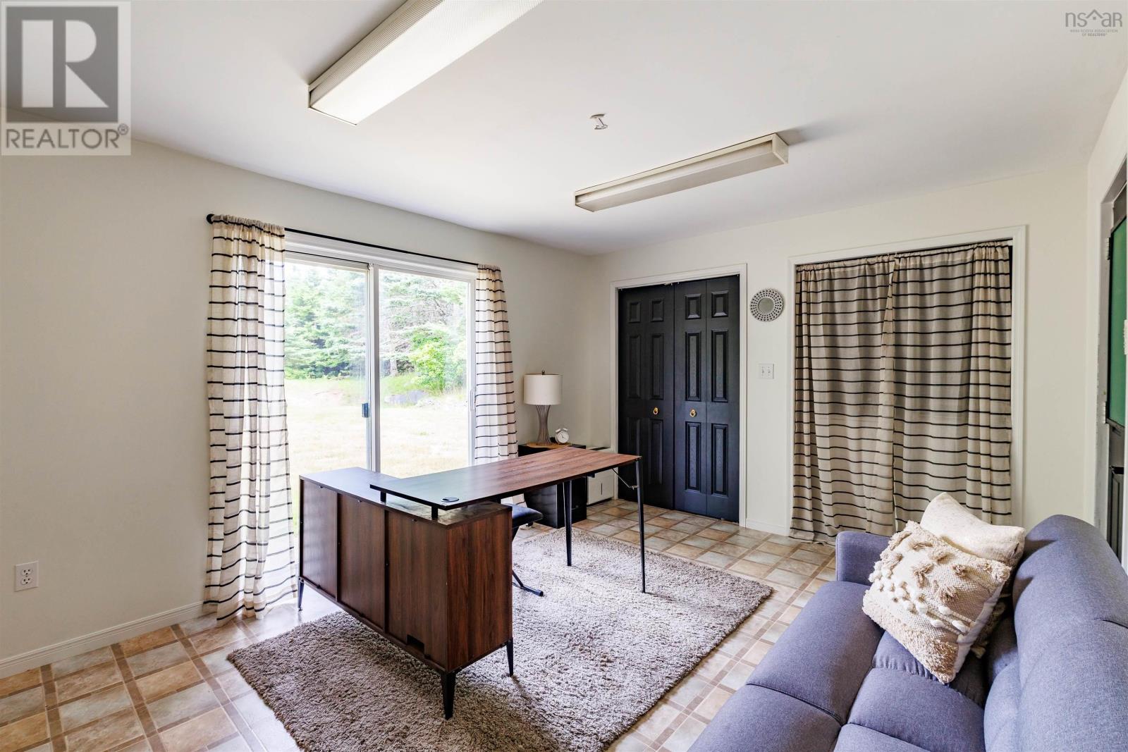 Property 18 of 22 of 4192 3 Highway