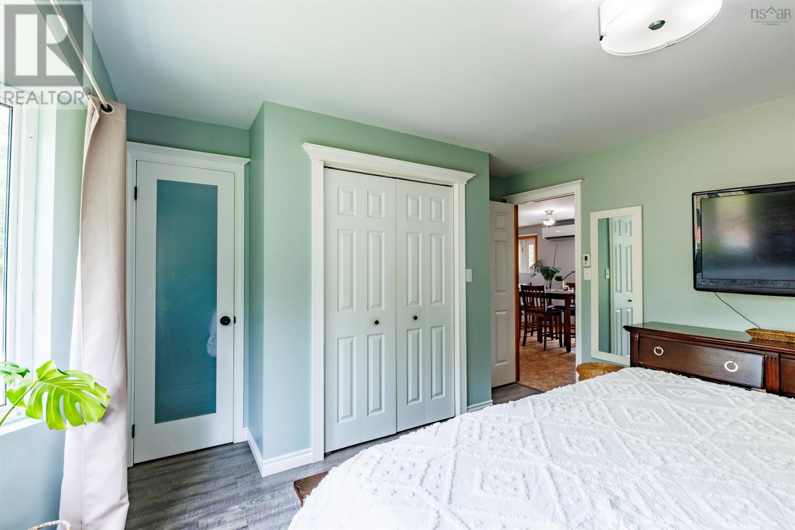 Property 14 of 22 of 4192 3 Highway