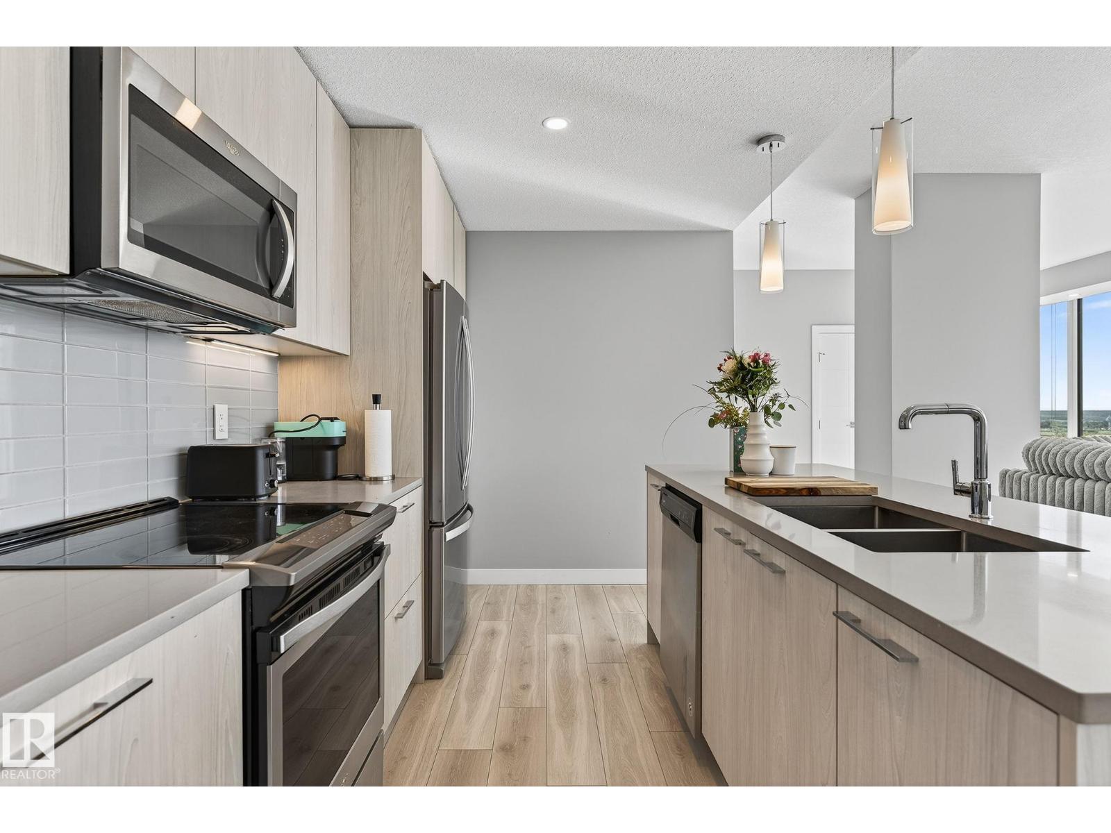 #3100 10180 103 ST NW, Edmonton