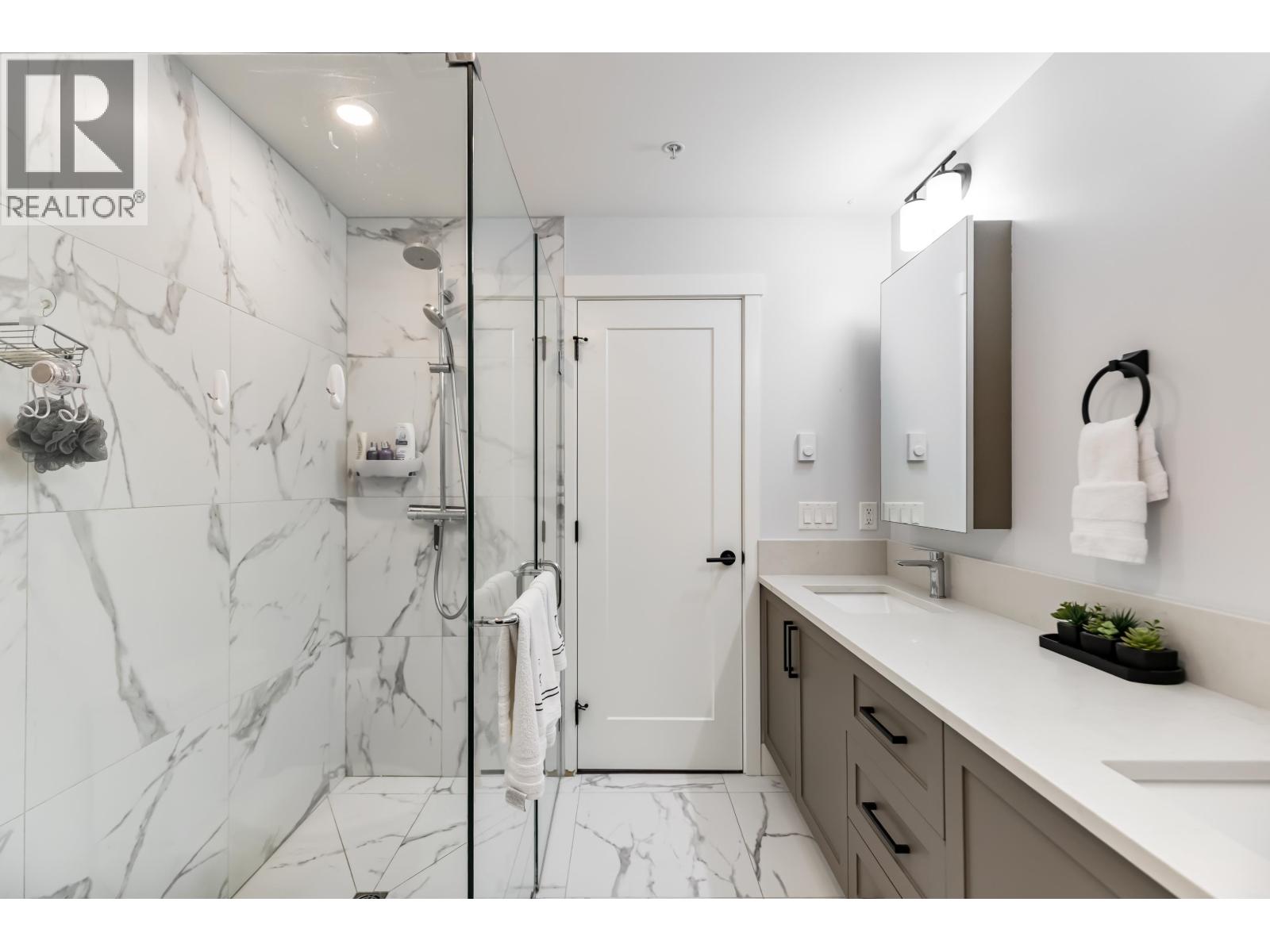 407 22638 119 AVENUE, Maple Ridge