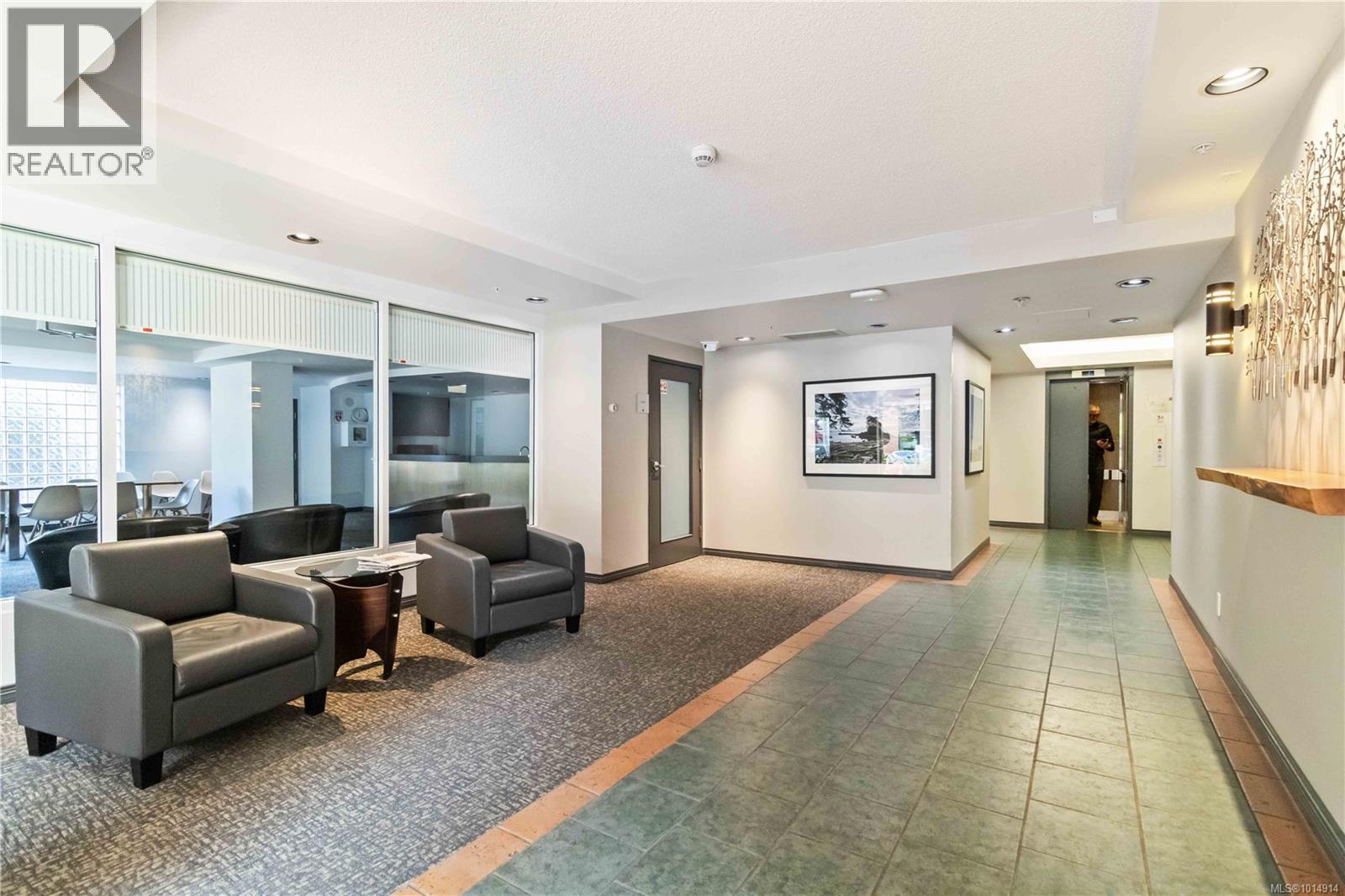 1507 1020 View Street, Victoria