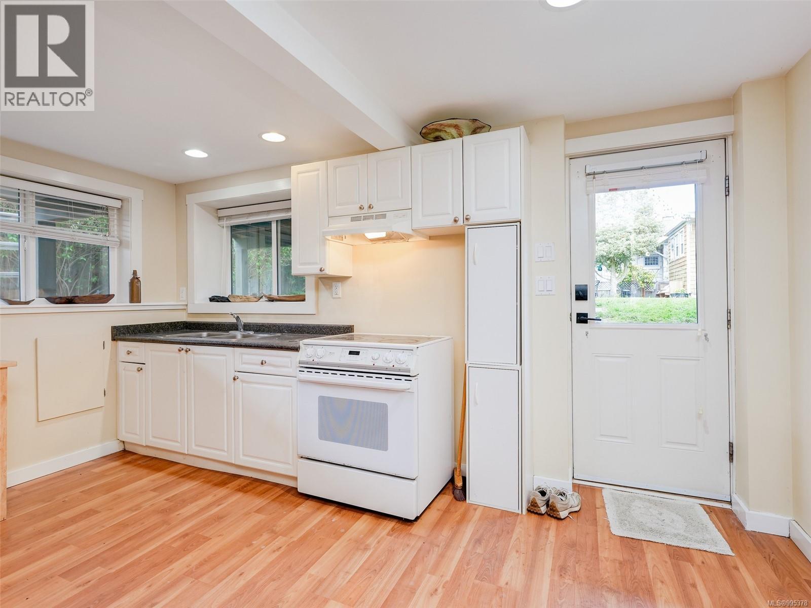  2650 Richmond Road, Victoria