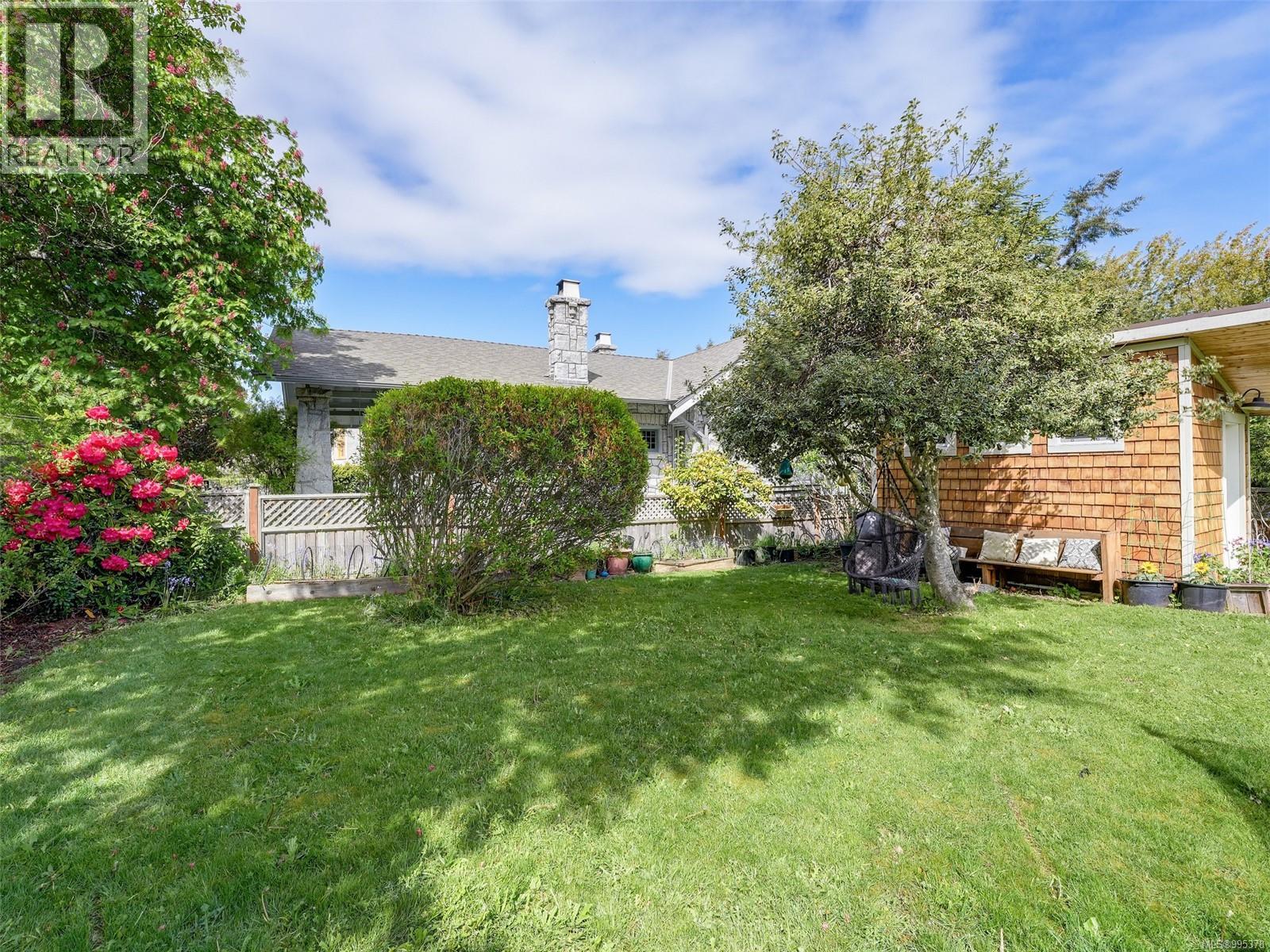  2650 Richmond Road, Victoria