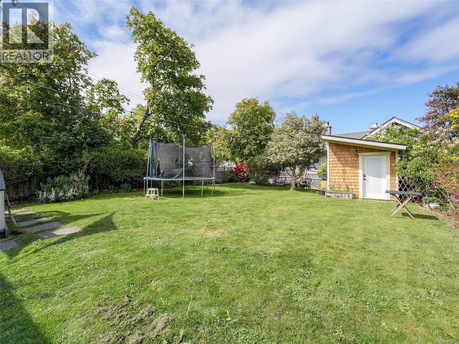  2650 Richmond Road, Victoria