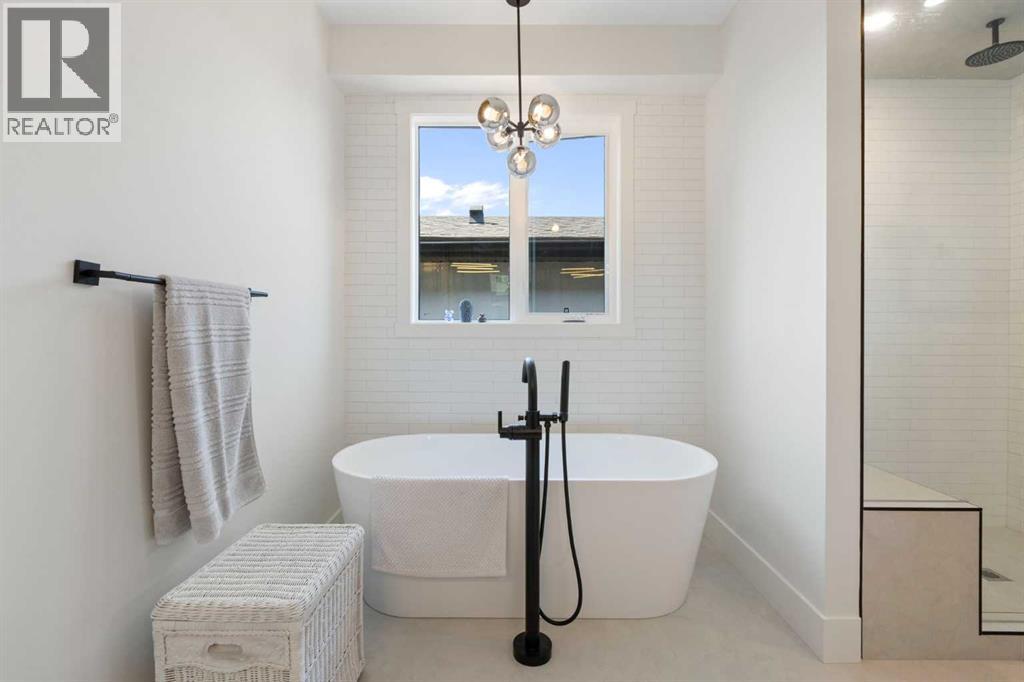 Single Family House for Sale in   Avenue SW Altadore Calgary 