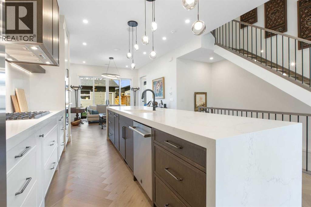 Single Family House for Sale in   Avenue SW Altadore Calgary 