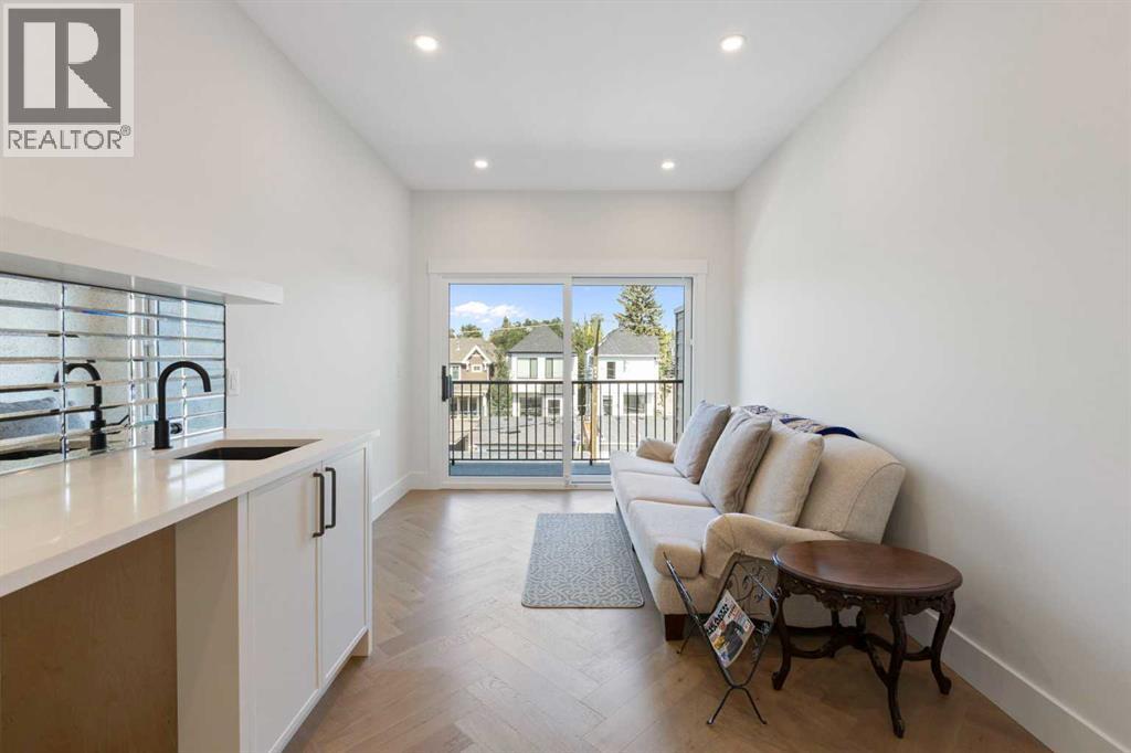 Single Family House for Sale in   Avenue SW Altadore Calgary 